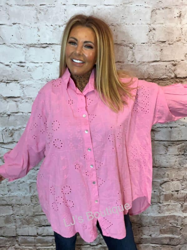 Britney Broderie Shirt Best Fits 16-26  "No Returns On Sale Items" - Image 3