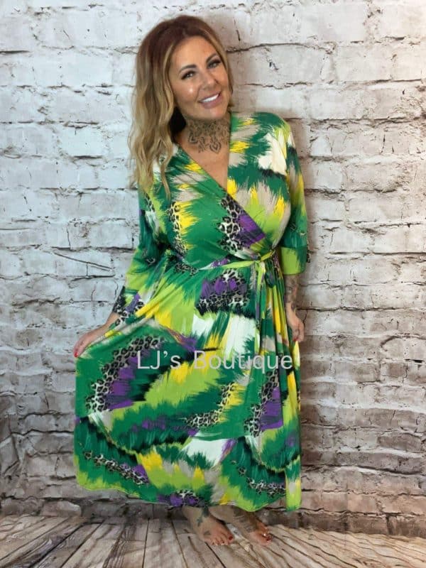 Animal splash wrap dress Best Fits 14-26
