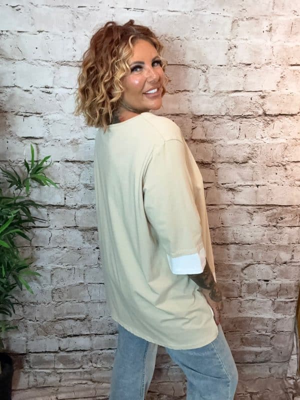 Alice round-neck T-shirt - best fits 16-24 - Image 4
