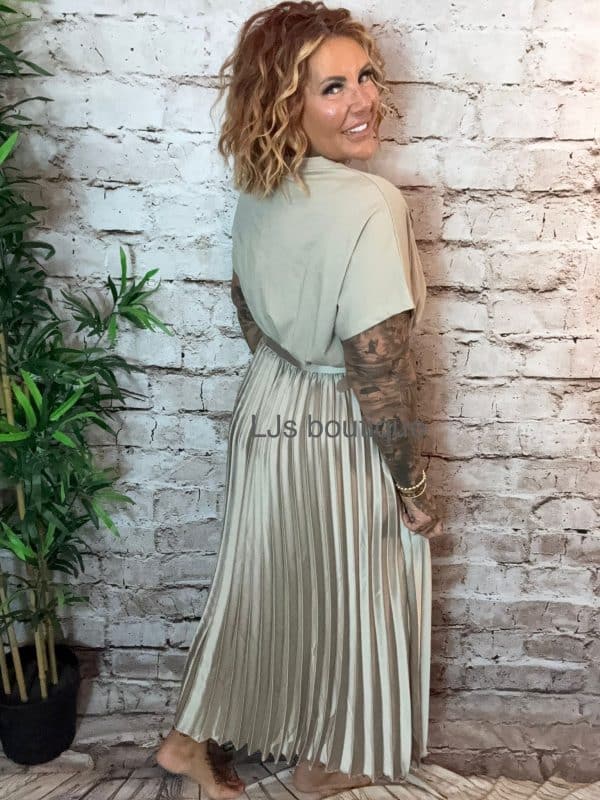 STONE Bianca Pleated Dress best fits 12-22 - Image 2