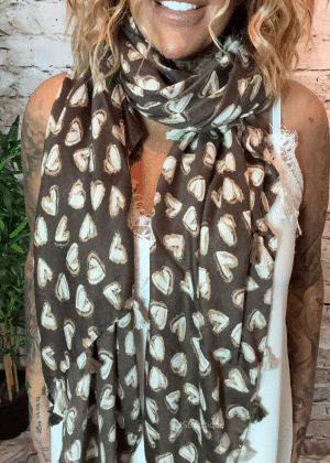 554 Hearts print scarf