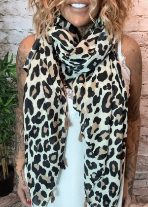 555 Animal print scarf
