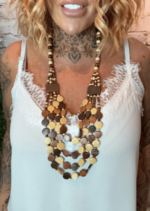 559 Wooden beaded necklace