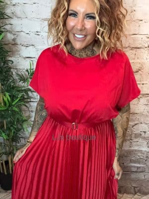Red Bianca Pleated Dress best fits 12-22