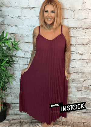 Juliana pleated dress best fits 14-22