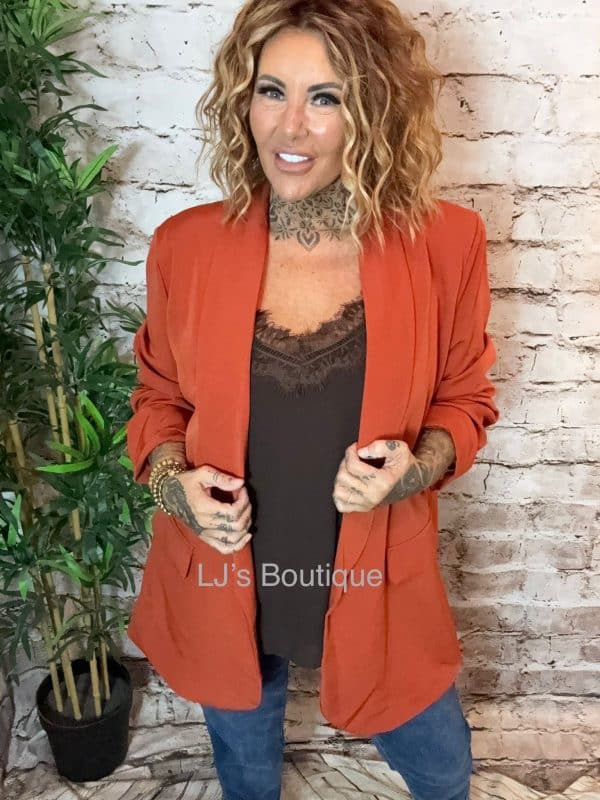 Bailey ruched arm blazer best fits 14-22 - Image 25