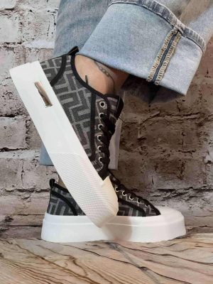 602 Black Inspired print chunky trainers